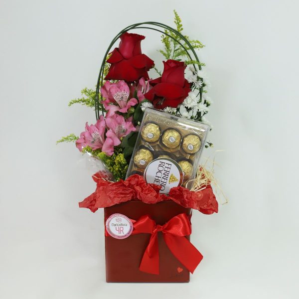 Cachepot Love com Rosas e Ferrero Rocher