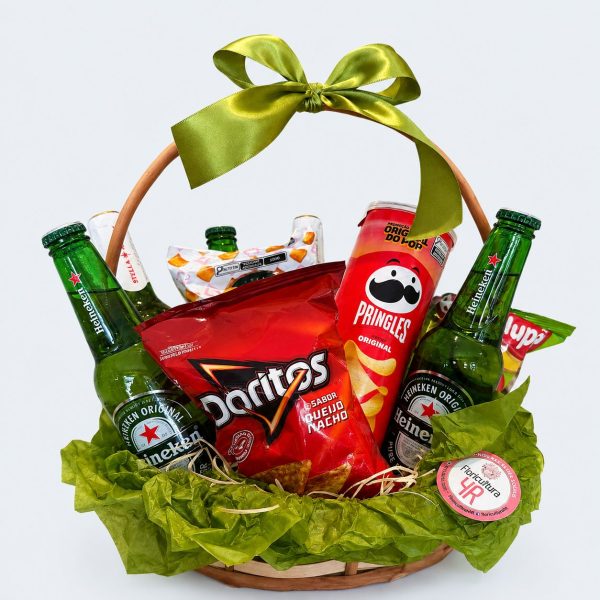 Cesta com Cervejas e Aperitivos