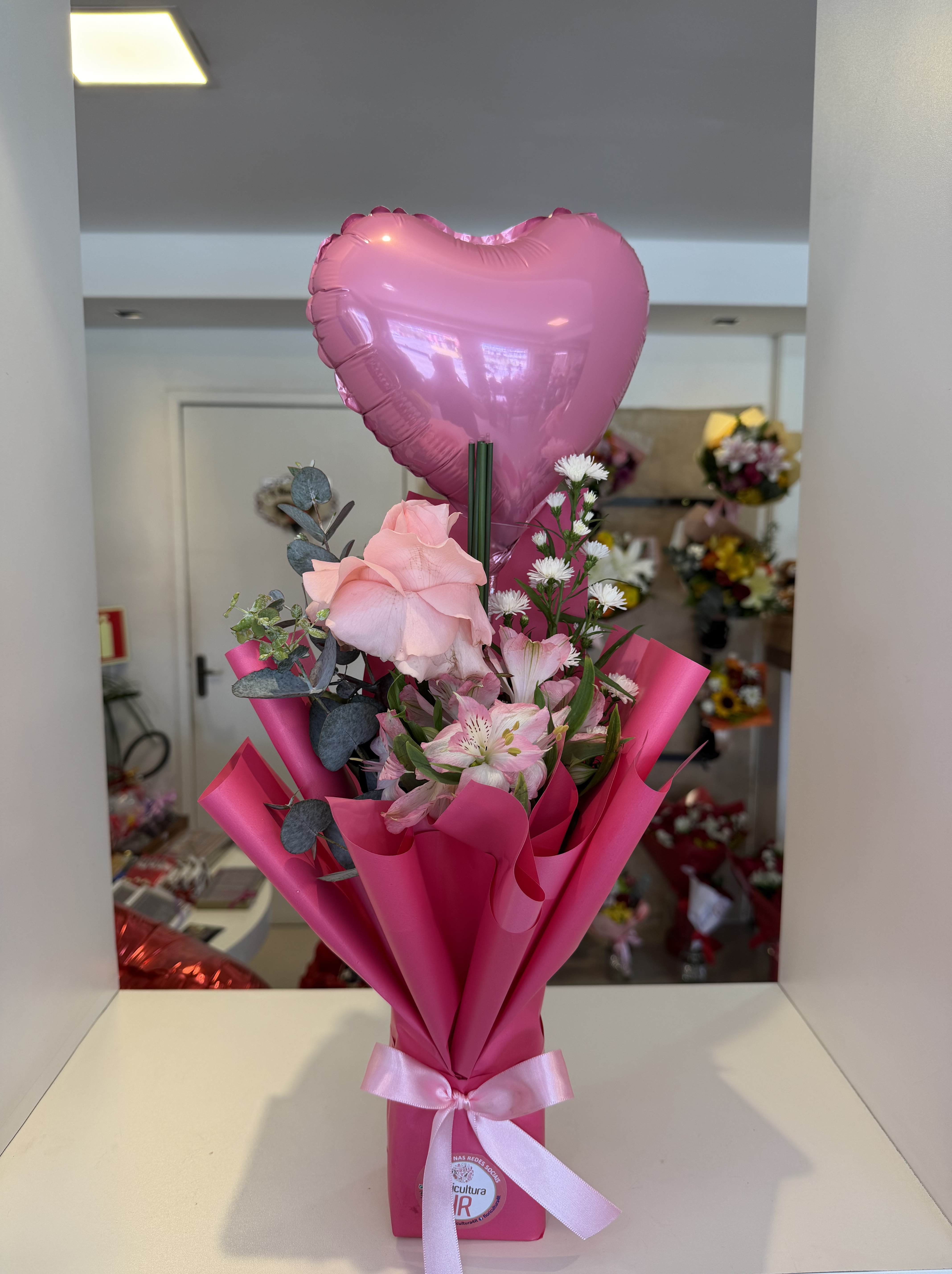 Buquê Coreano com Balão "Princess" - Imagem 2